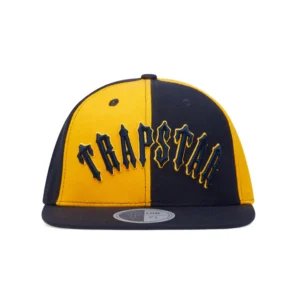 Cappello Trapstar Irongate ad arco aderente – Blu scuro Giallo